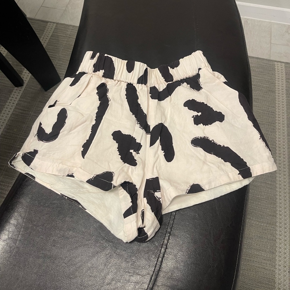 CROSBY BY MOLLIE BURCH linen blend Cailan short in Squiggle XS
